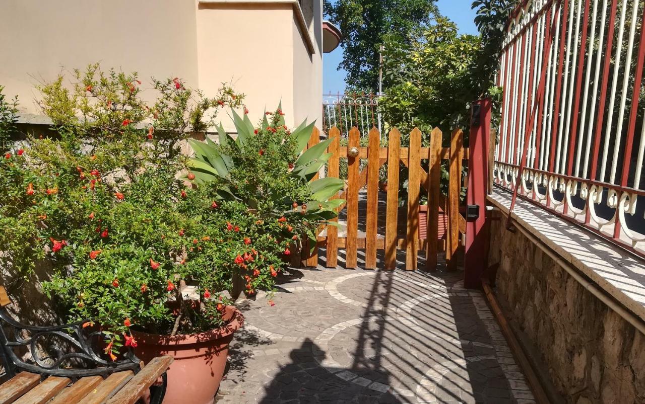 Villa Pollio Мета Экстерьер фото